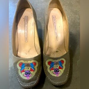 Well loved Marc Jacob wedges size 7